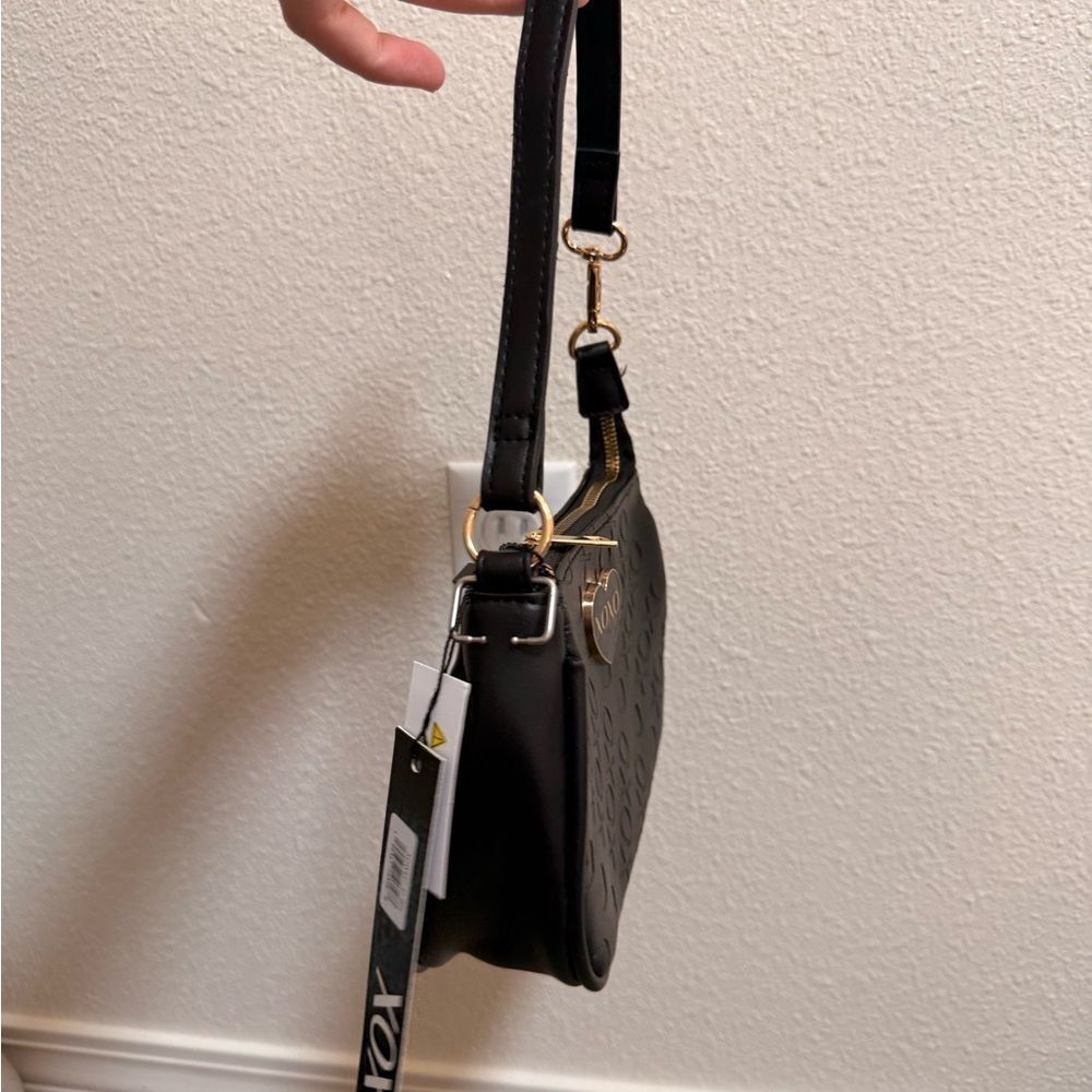XOXO Elegant Black Shoulder Bag - Picture 2 of 3